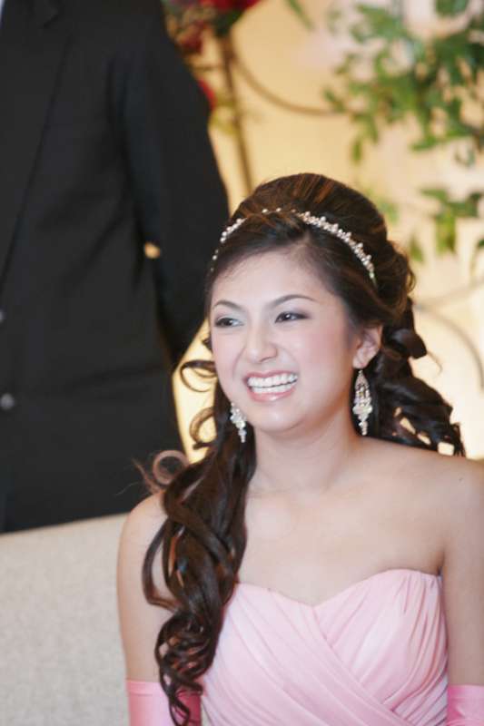 Anna Cabe Debut